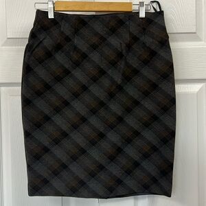 Amanda & Chelsea Skirt Size Small